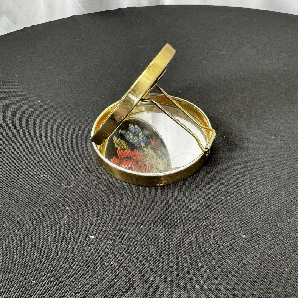Vintage Ladies Fold Out Mirror Compact with Stand Floral Pattern 251628